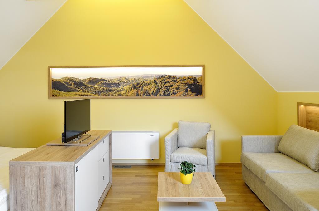 Vino Valdhuber Apartments Svecina 객실 사진